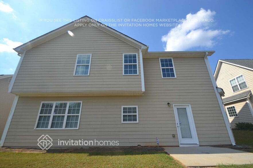 Building Photo - 909 Lakeside Ct