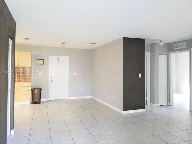 Building Photo - 1782 SW 44th Terrace