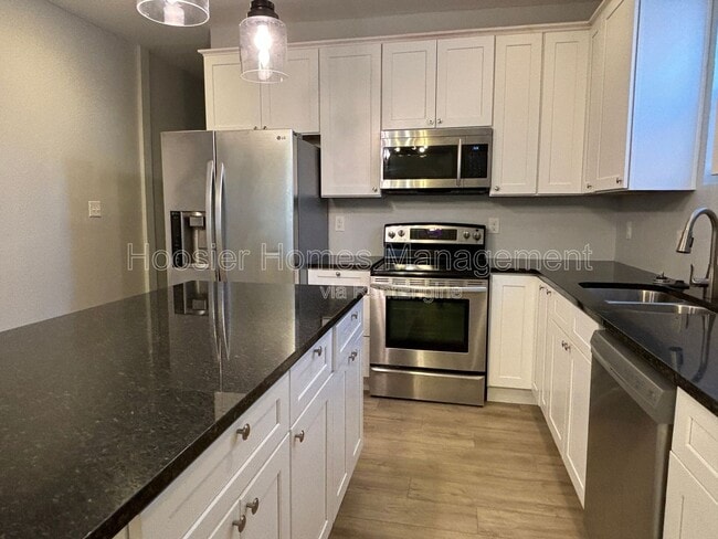 Building Photo - 1338 Barth Ave