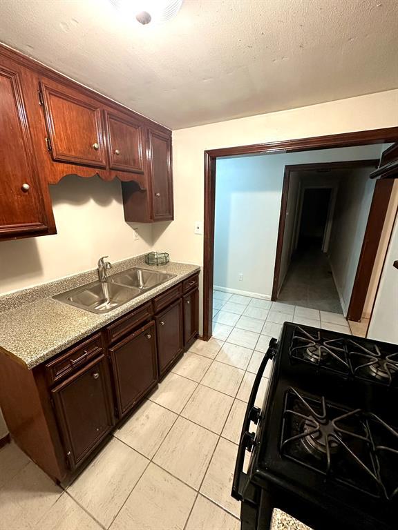 Building Photo - 32 Farrell St