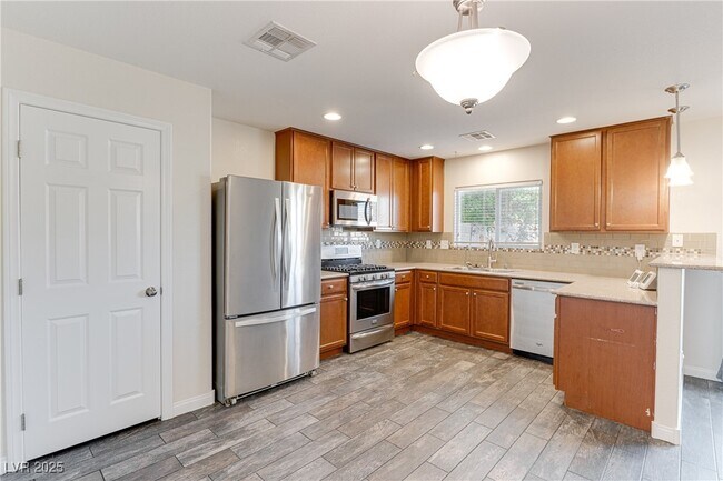 Building Photo - 8320 Wuthering Heights Ave