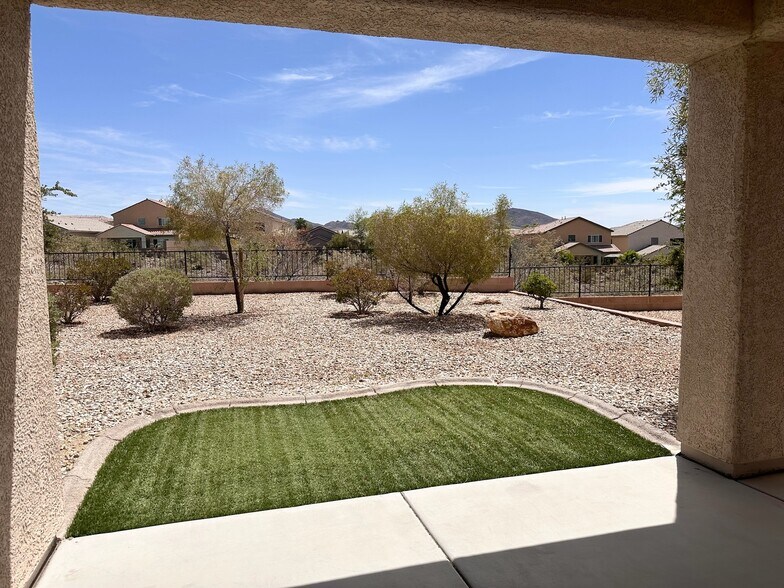 Building Photo - 2603 Solera Moon Dr