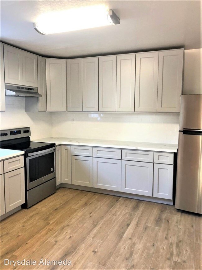 Building Photo - 2 br, 2 bath House - 1083 Park Ave