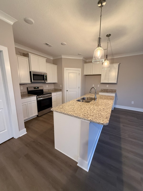 Building Photo - 2727 Farmhouse Dr