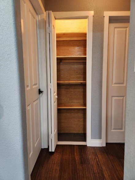 Building Photo - 703 42nd St