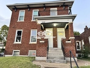 Building Photo - 3153 Keokuk St