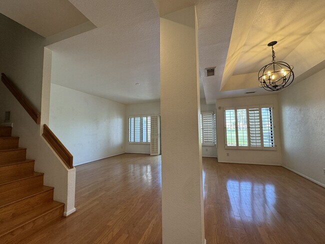 Building Photo - LUXURY LAKEFRONT GAINEY RANCH TOWNHOME WITH GOLF COURSE VIEWS – RESORT STYLE SCOTTSDALE LIVING!