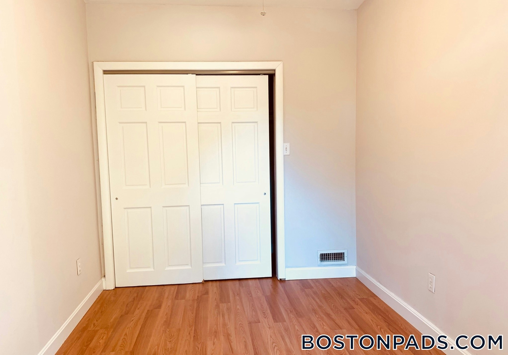 Building Photo - 105 Buttonwood St