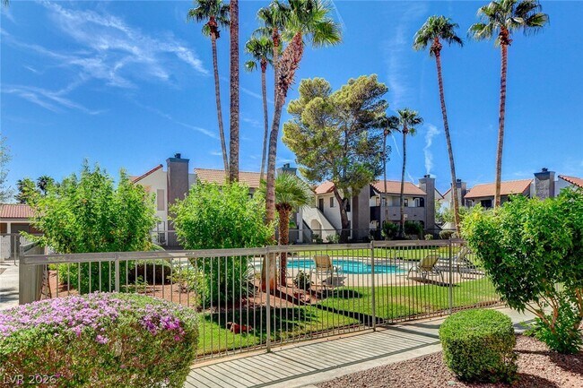 Building Photo - 6149 W Oakey Blvd