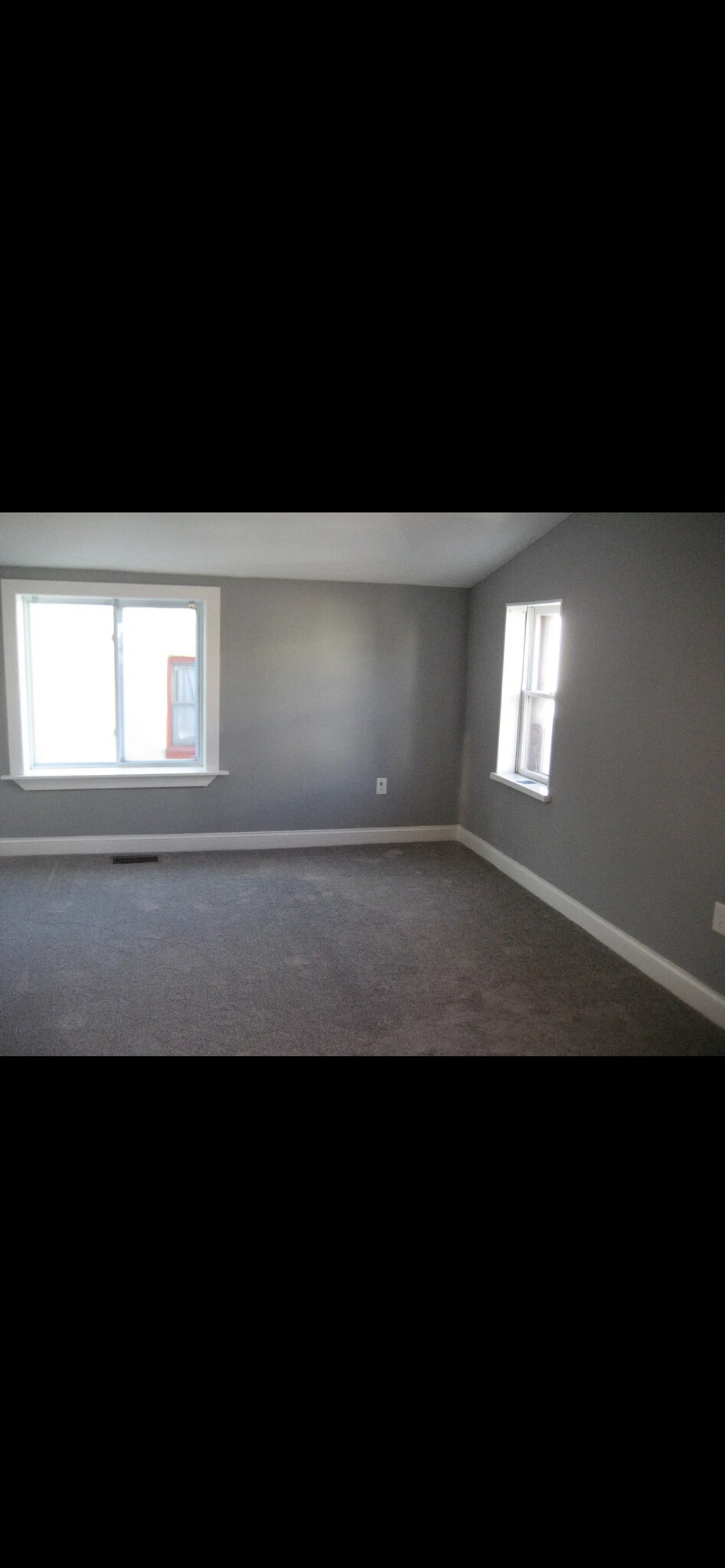 Building Photo - 702 S Darien St