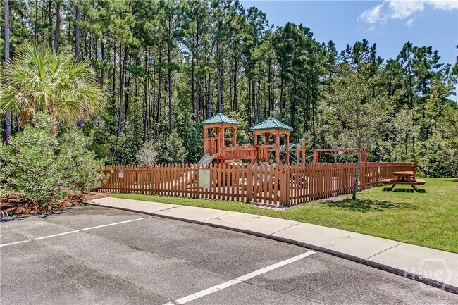 Building Photo - 318 Serengeti Blvd