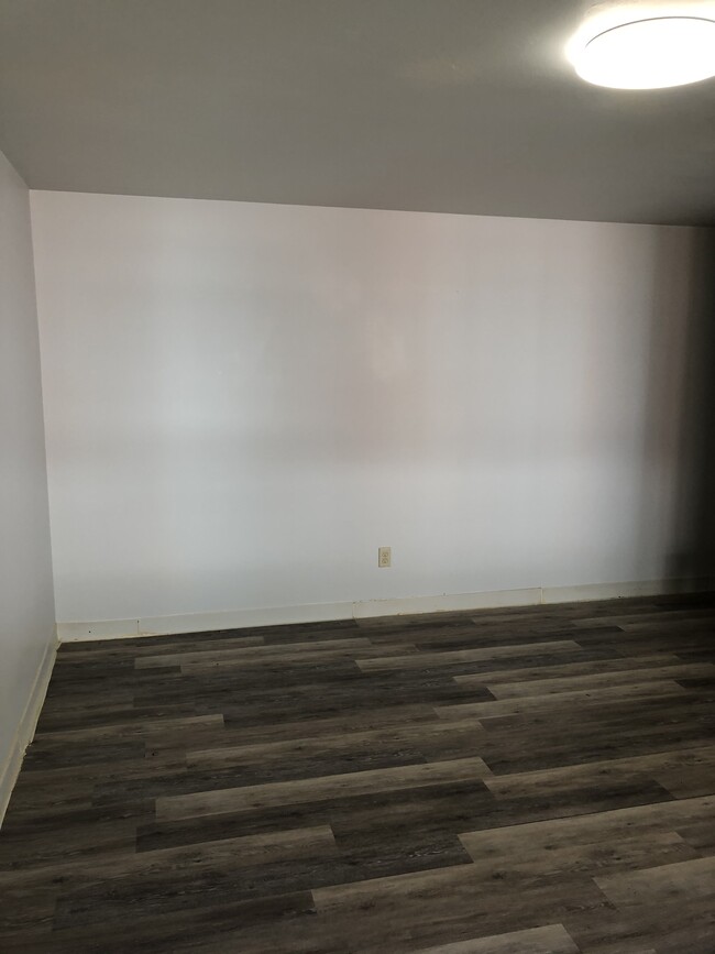 Building Photo - 308 N Mercer St