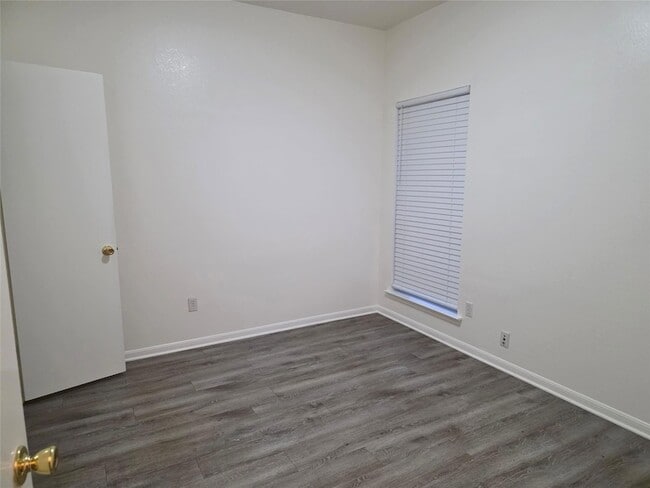 Building Photo - 4417 Lendall Ln