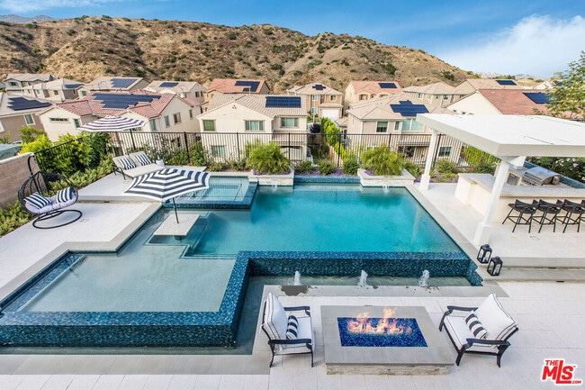 Building Photo - 24407 Clear Creek Pl