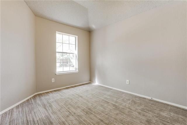 Building Photo - 811 Fall Dr