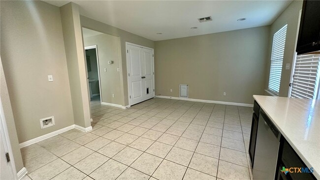 Building Photo - 130 Frasier Dr