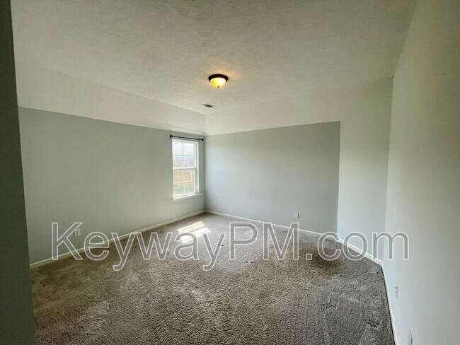Building Photo - 634 Jensen Ln