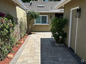 Building Photo - Almaden - Exectuve style 3 bedroom 2 bath ...