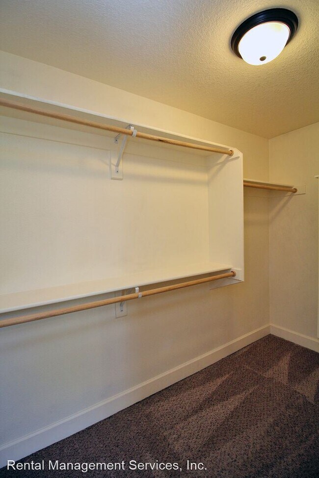 Building Photo - 3 br, 2.5 bath House - 866 N Farragut St