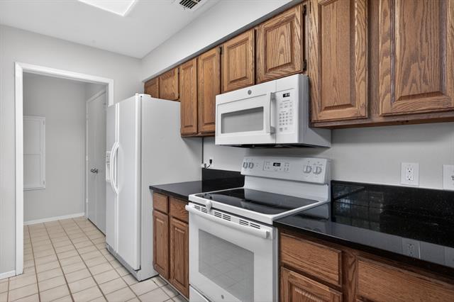 Building Photo - 5301 Tartan Cir