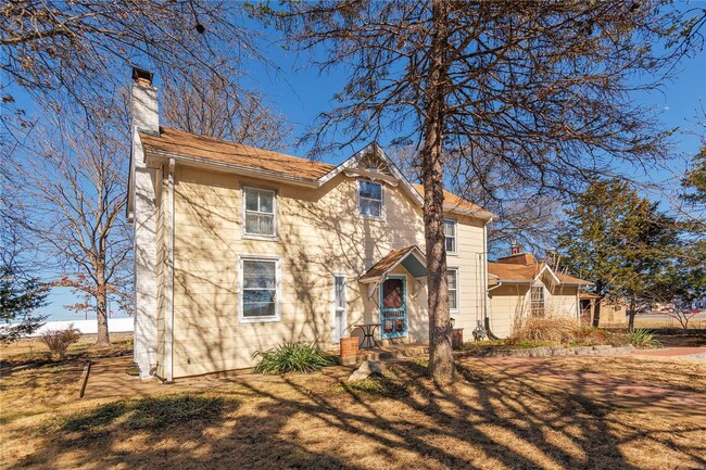 Building Photo - 9901 Arthur Ln