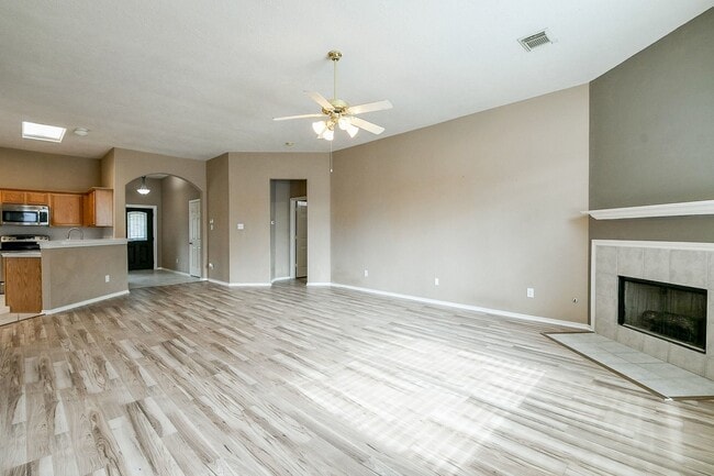 Building Photo - 5104 Big Spring Dr