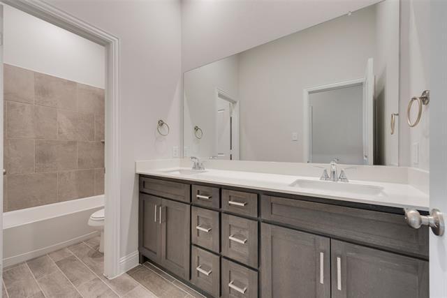 Building Photo - 703 Parrino pkwy