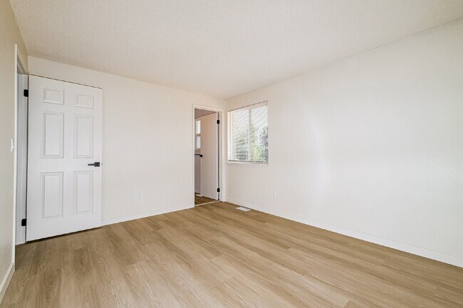 Building Photo - **Fully Remodeled 3+ Bedroom Home with Large Wraparound Deck – $500 OFF FIRST MONTHS RENT BEFORE ...