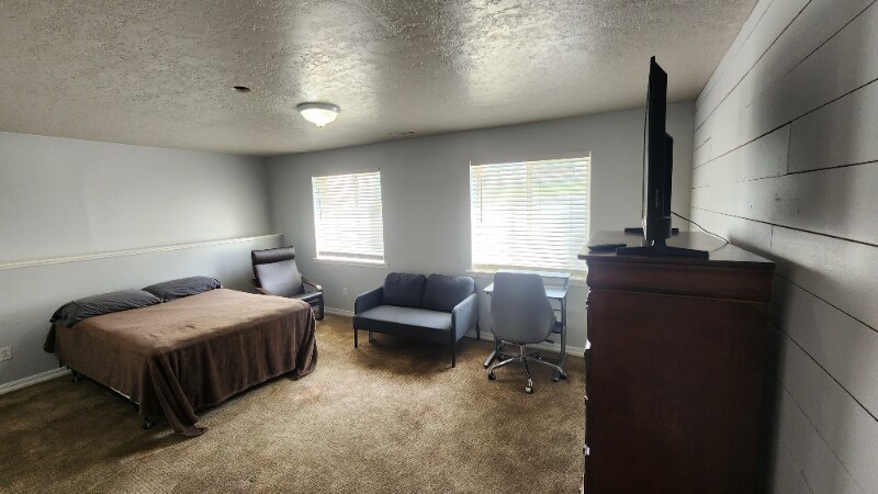 Building Photo - 8543 Poison Oak Dr