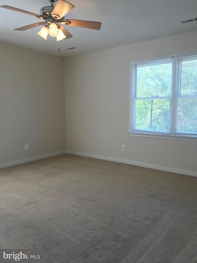 Building Photo - 16358 Heritage Pines Cir