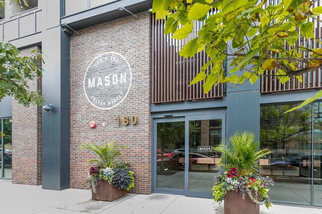 Building Photo - 180 N Ada St