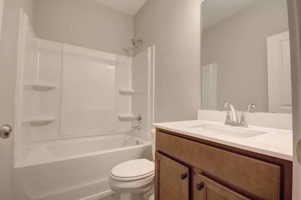 Building Photo - 3709 Centerview Dr