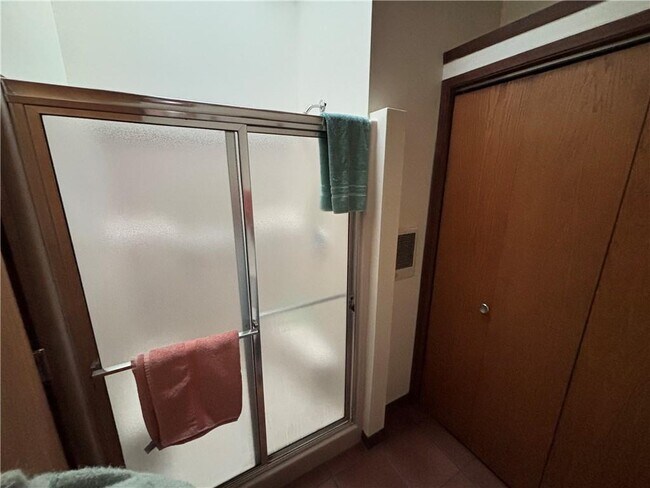 Building Photo - 278 Charlestown Beach Rd