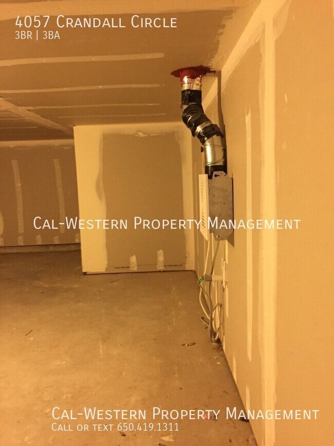 Building Photo - 4057 Crandall Cir