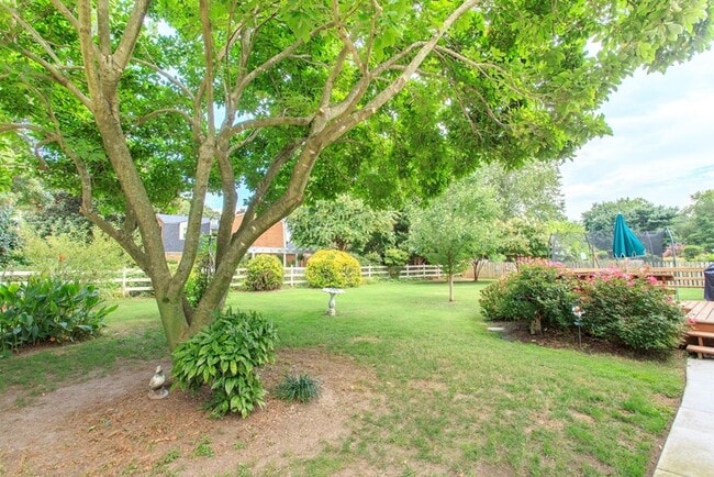 Building Photo - 3617 Hermitage Dr