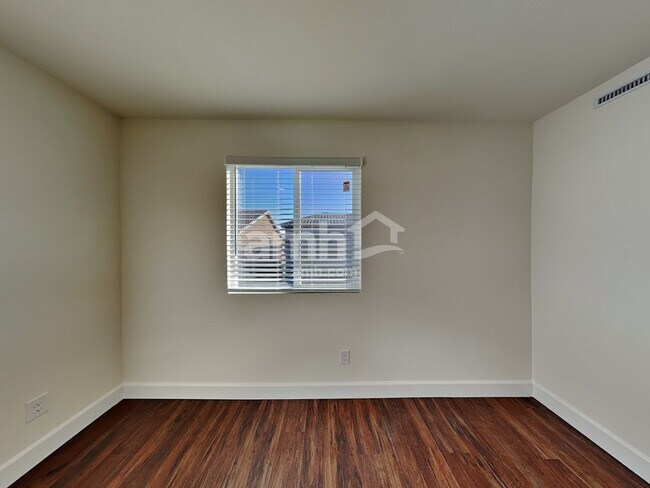 Building Photo - 8845 Carmine Cob Ave