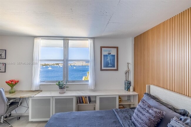 Building Photo - 2841 NE 163rd St