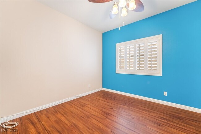 Building Photo - 812 Seco Verde Ave