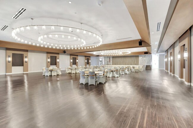 Building Photo - 6078 Dusenburg Rd