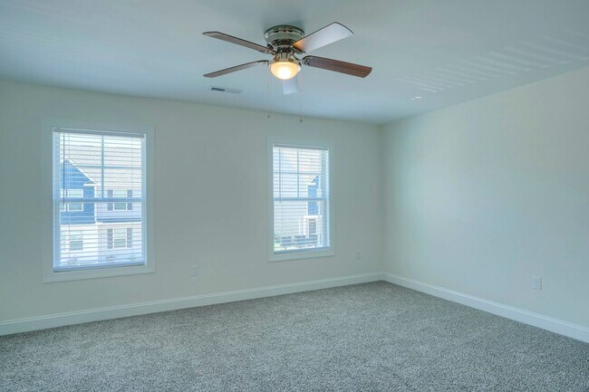 Building Photo - 315 Starfish Ln