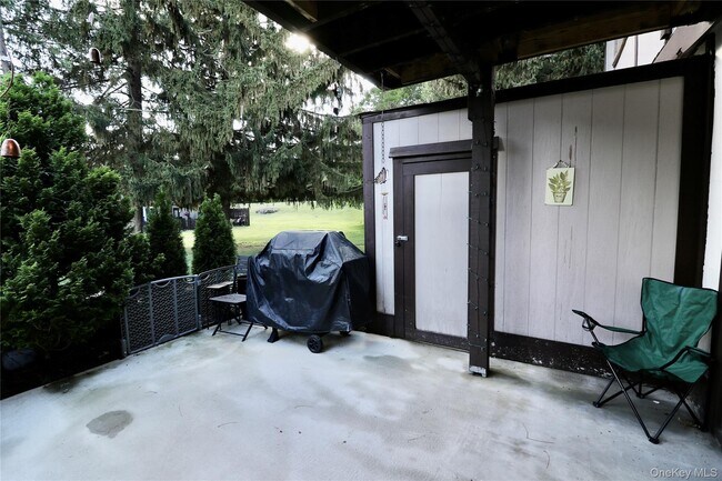 Building Photo - 11 Millholland Dr