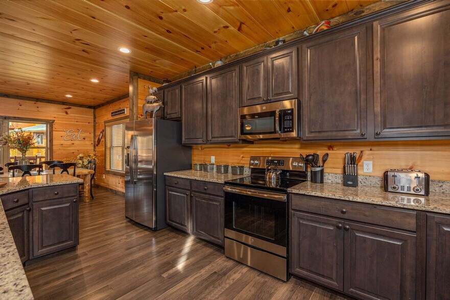 Building Photo - 1122 Greenbriar Village Ln