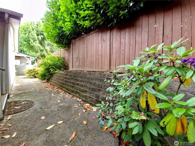 Building Photo - 9110 144th St Ct NW