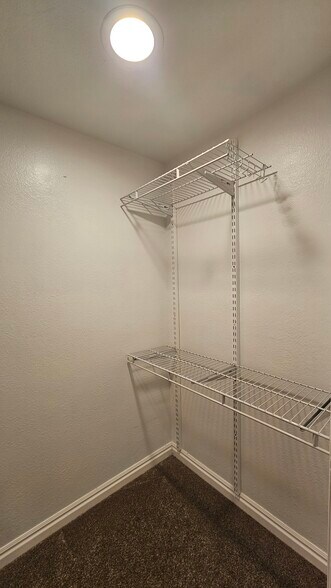 Building Photo - 512 E 5900 S