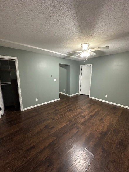 Building Photo - 2133 Quail Creek Dr