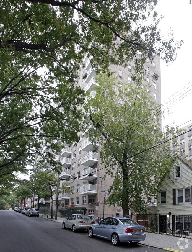 Building Photo - Parkside Apartments