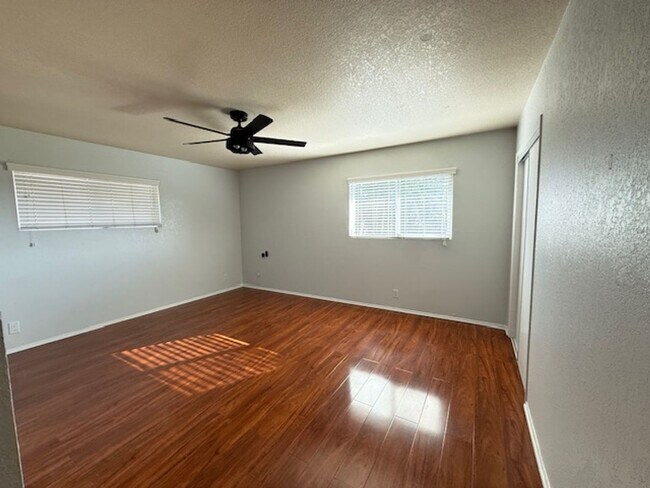 Building Photo - Large Corner lot with Lots of Curb Appeal