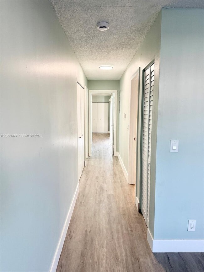 Building Photo - 804 SW 73rd Ave