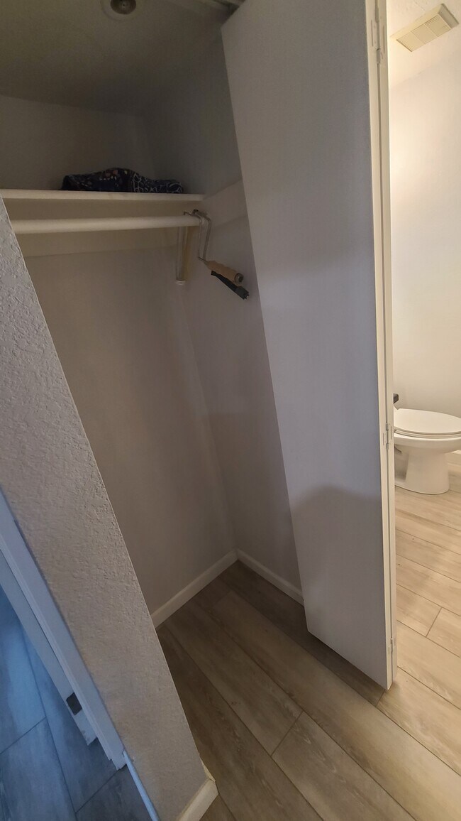 Building Photo - 1019 Dornajo Way