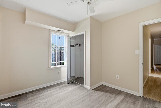 Building Photo - 1610 Willington St